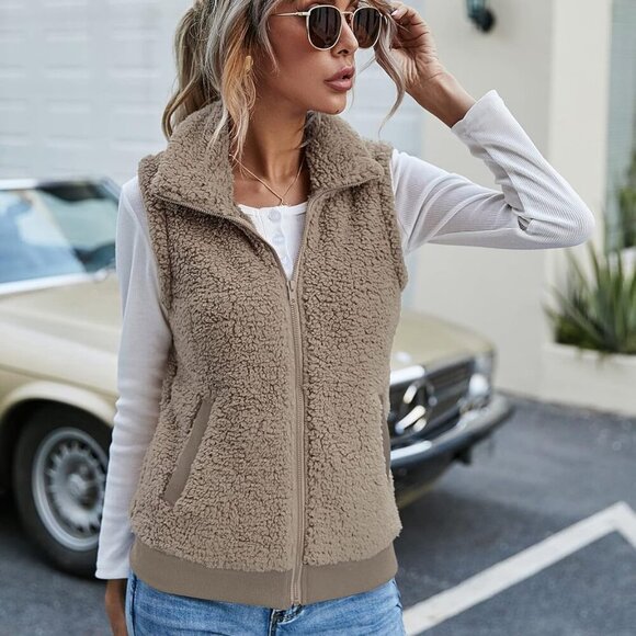 Womens Fuzzy Fleece Vest, Casual Warm Sleeveless Zip Up Sherpa Vest Jacket with - Picture 2 of 5